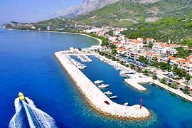  About Tucepi - port and center 