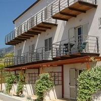 Villa Lara, Bol