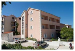 Villa Midea, Supetar
