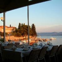 Dining, restaurants in Vodice travel guide